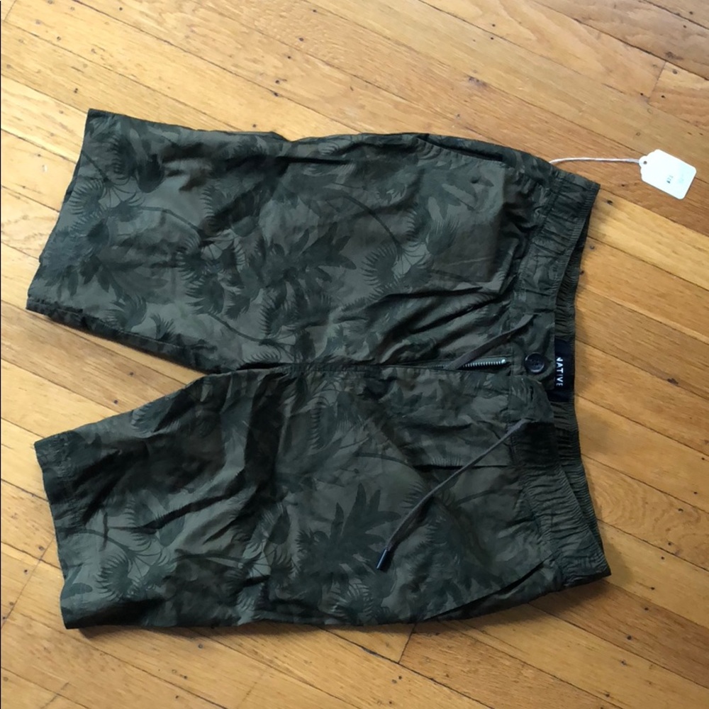 Native Youth men’s stylish shorts